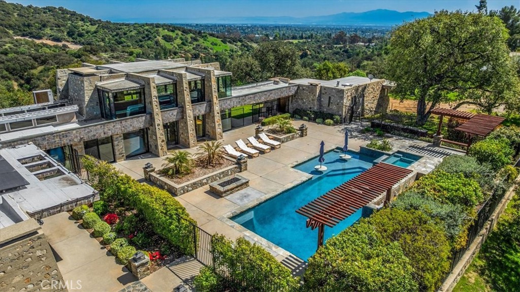 5000 Live Oak Canyon Road Property Photo