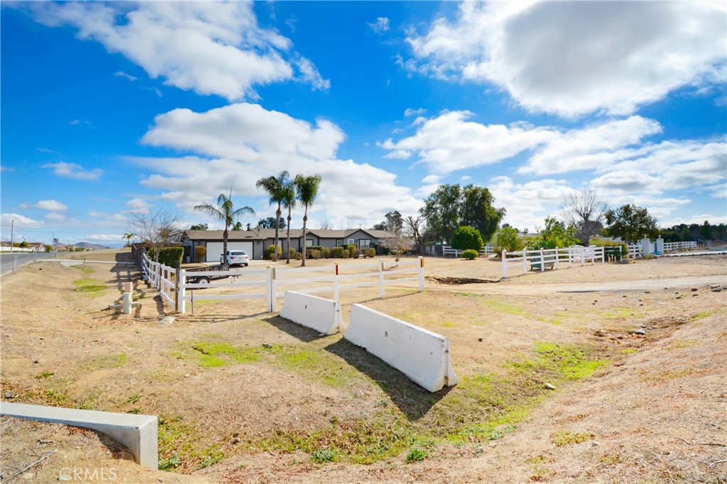 30550 Stern Drive Property Photo 10