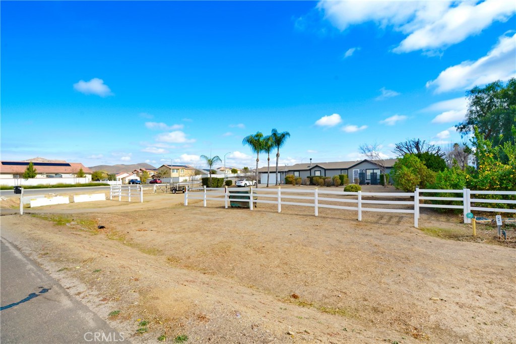 30550 Stern Drive Property Photo 12