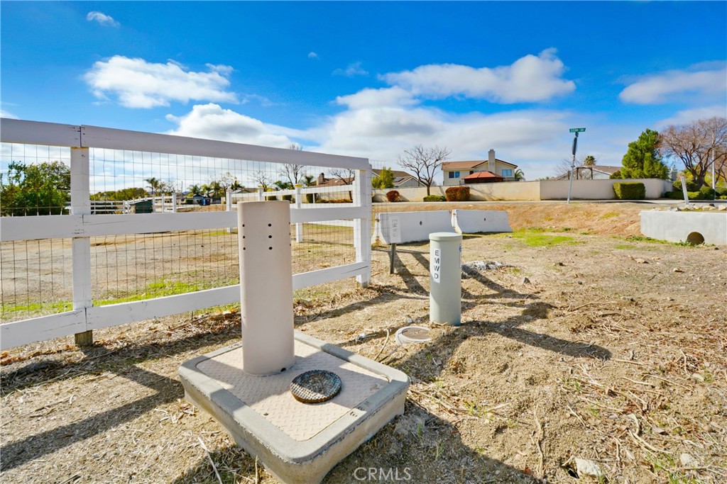 30550 Stern Drive Property Photo 15