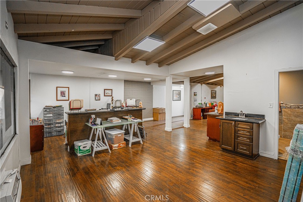 6286 Beach Boulevard Property Photo 7