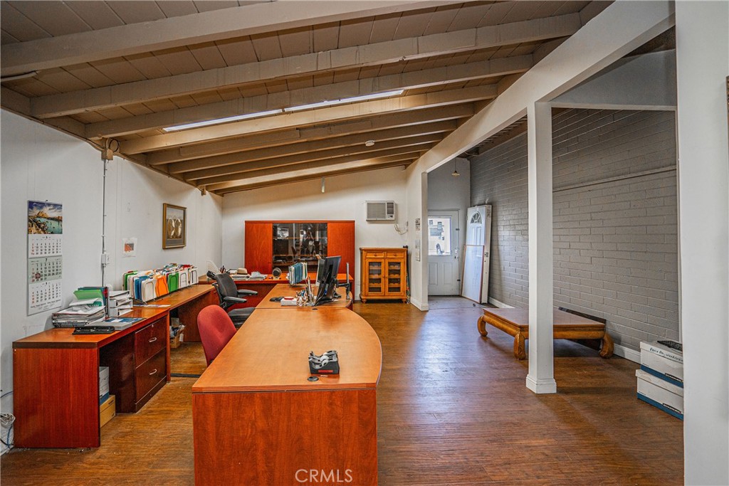 6286 Beach Boulevard Property Photo 10
