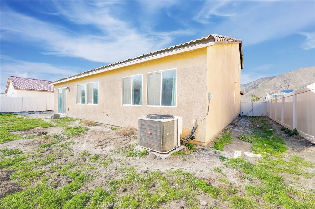 740 Burt Street Property Photo 3
