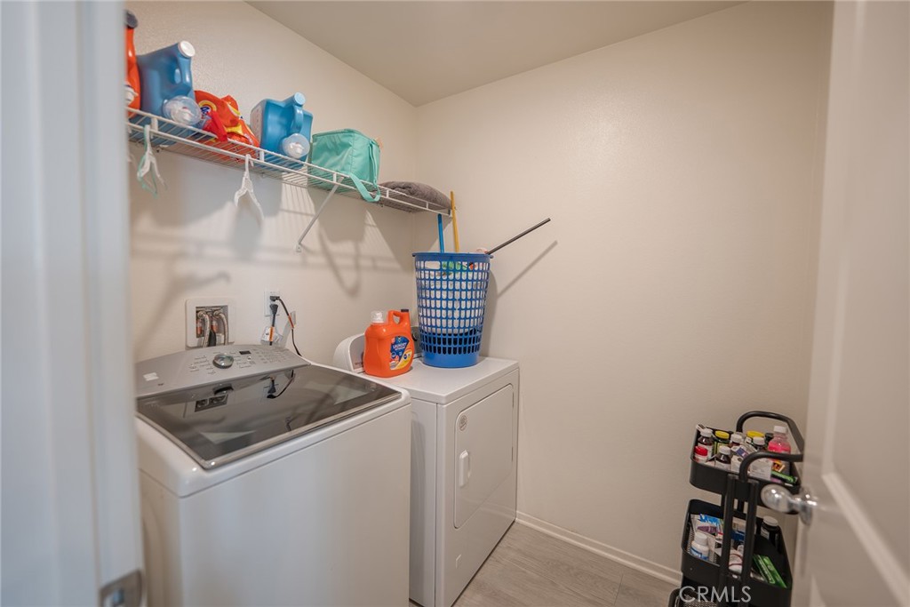 740 Burt Street Property Photo 4