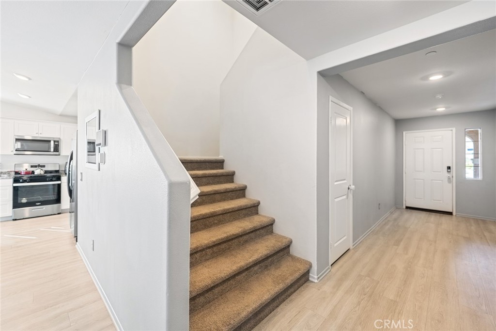 740 Burt Street Property Photo 17