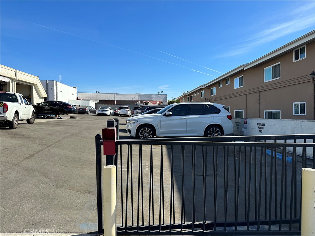 420 400 E Whittier Boulevard Property Photo 6