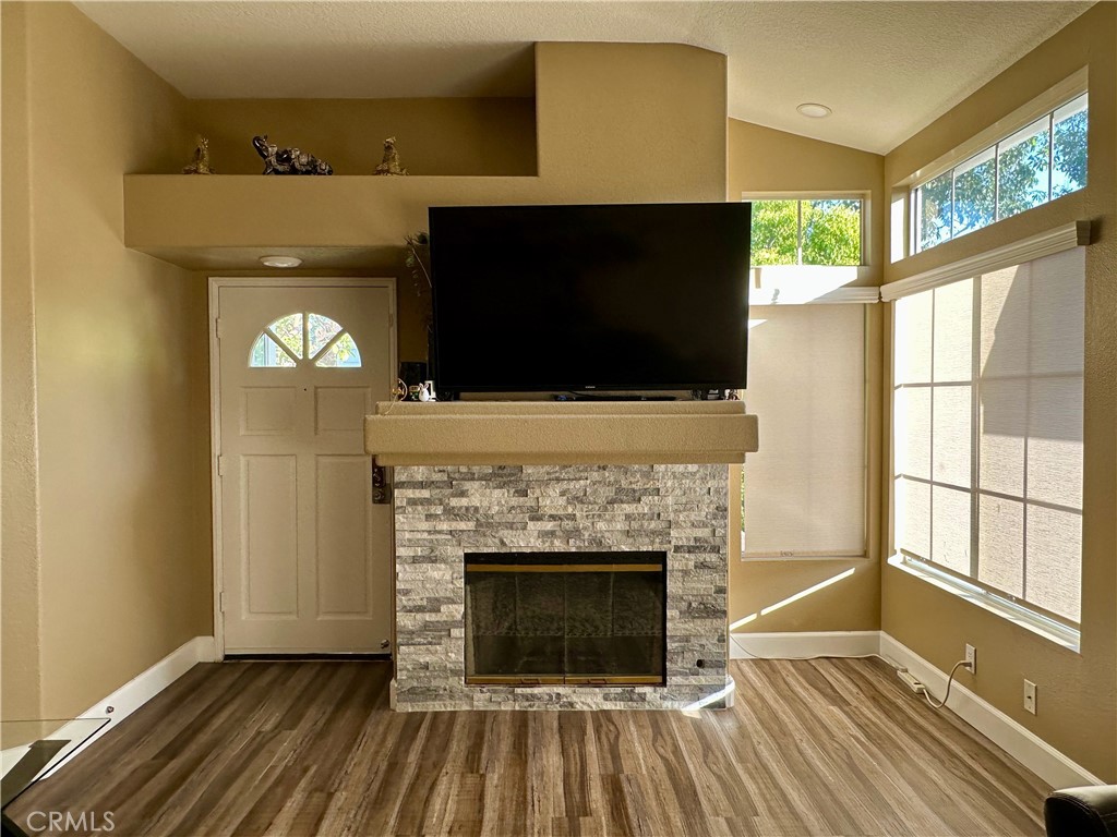 8020 E Goldenrod Lane Property Photo 5