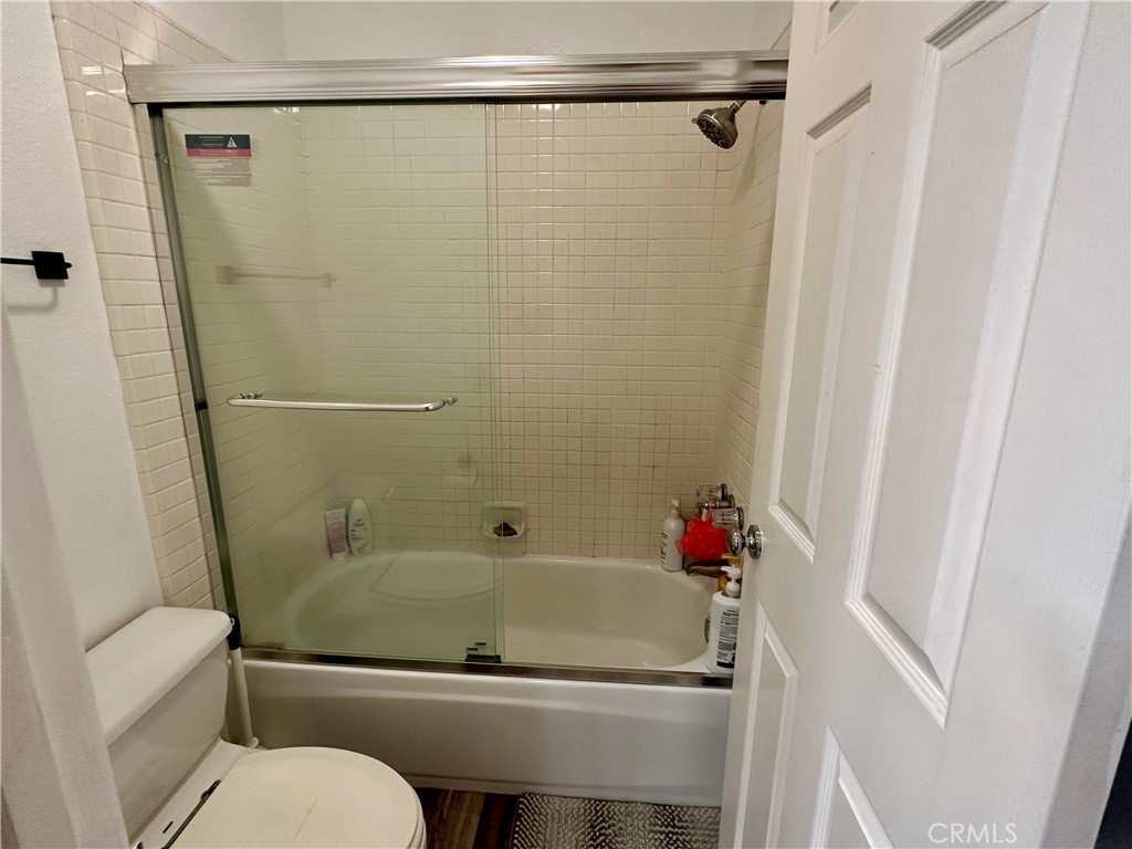 8020 E Goldenrod Lane Property Photo 18