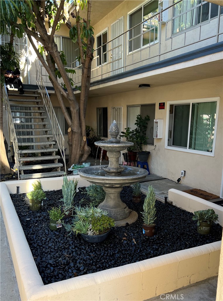 4635 N Bellflower Boulevard Property Photo