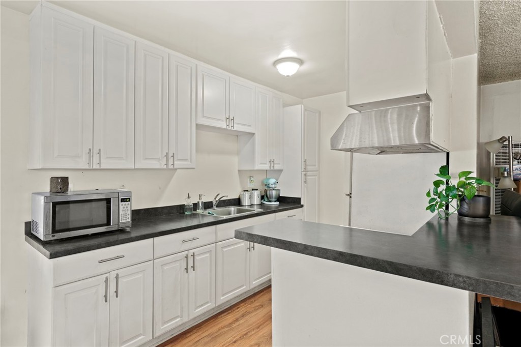4635 N Bellflower Boulevard Property Photo 7