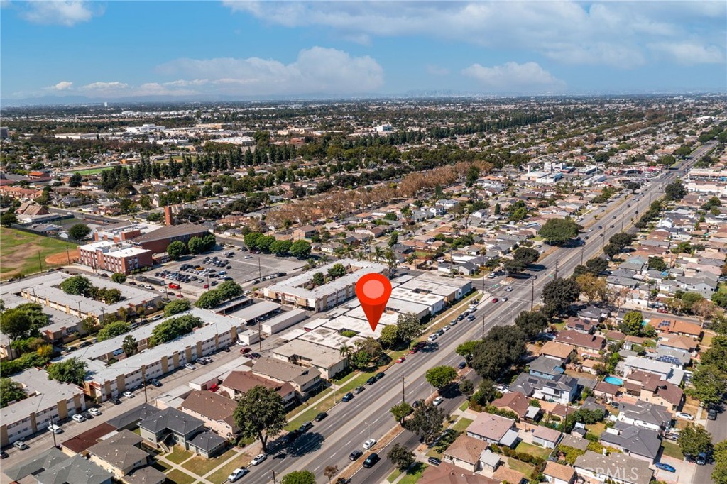 4635 N Bellflower Boulevard Property Photo 12