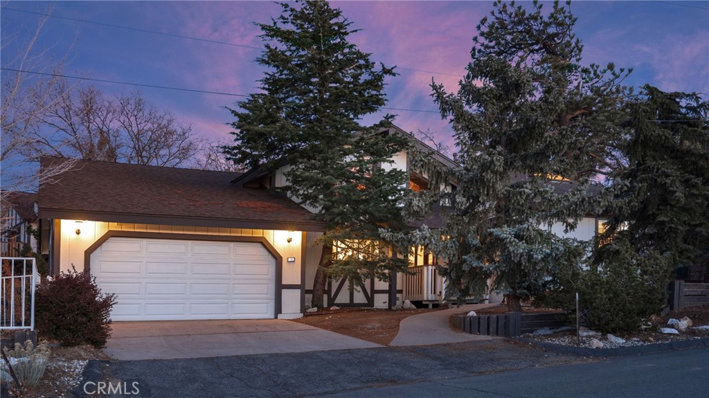 1394 Flintridge Avenue Property Photo 2