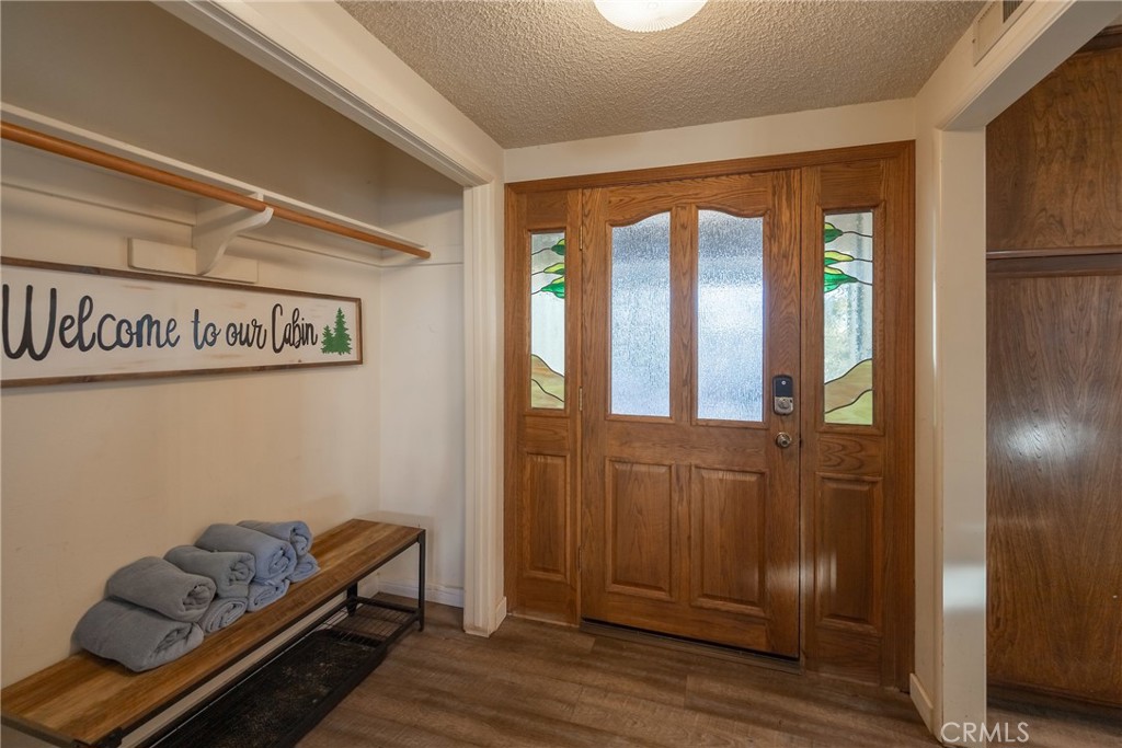 1394 Flintridge Avenue Property Photo 12