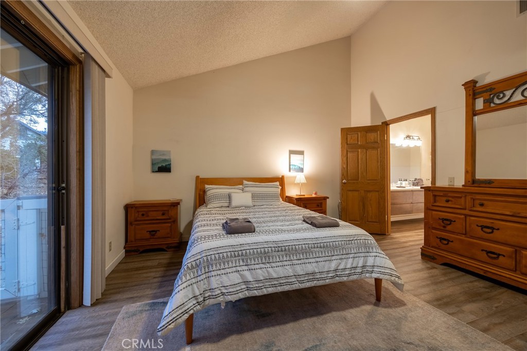 1394 Flintridge Avenue Property Photo 27