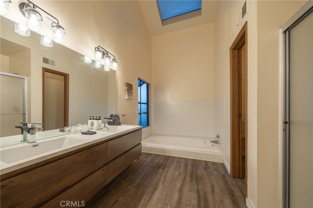 1394 Flintridge Avenue Property Photo 29