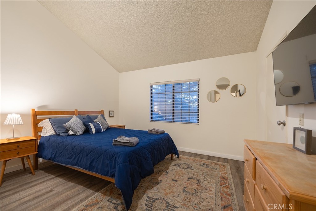 1394 Flintridge Avenue Property Photo 32