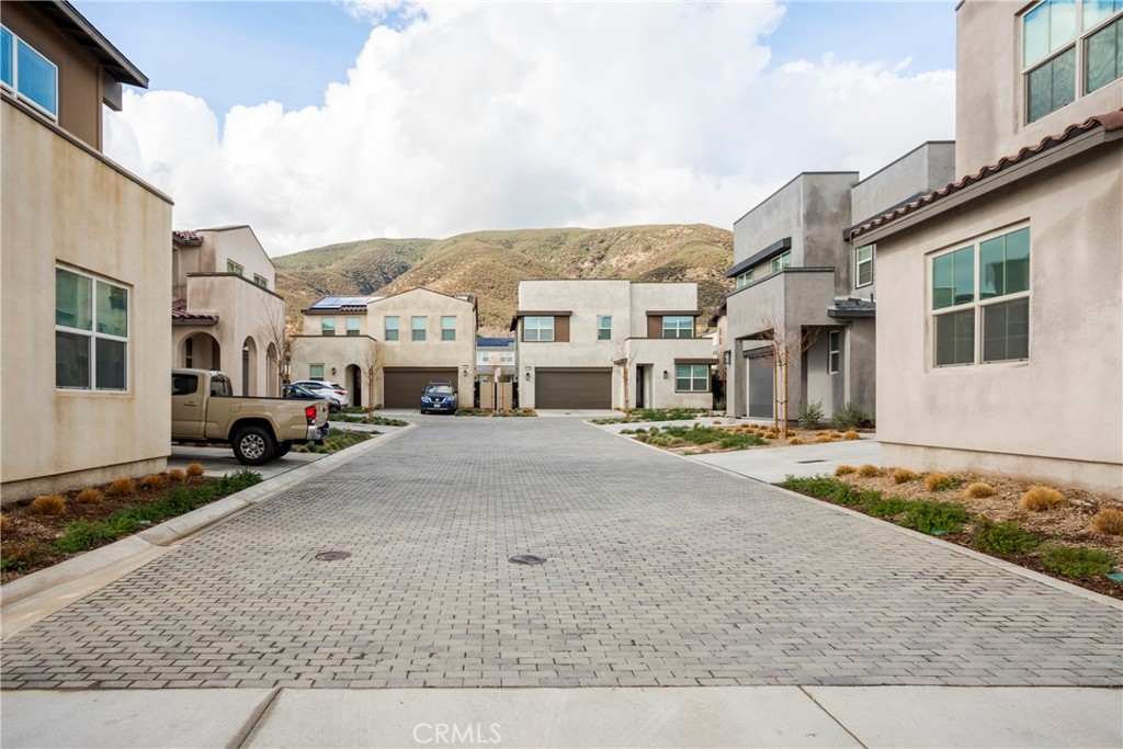 15820 Caterpillar Drive Property Photo 4