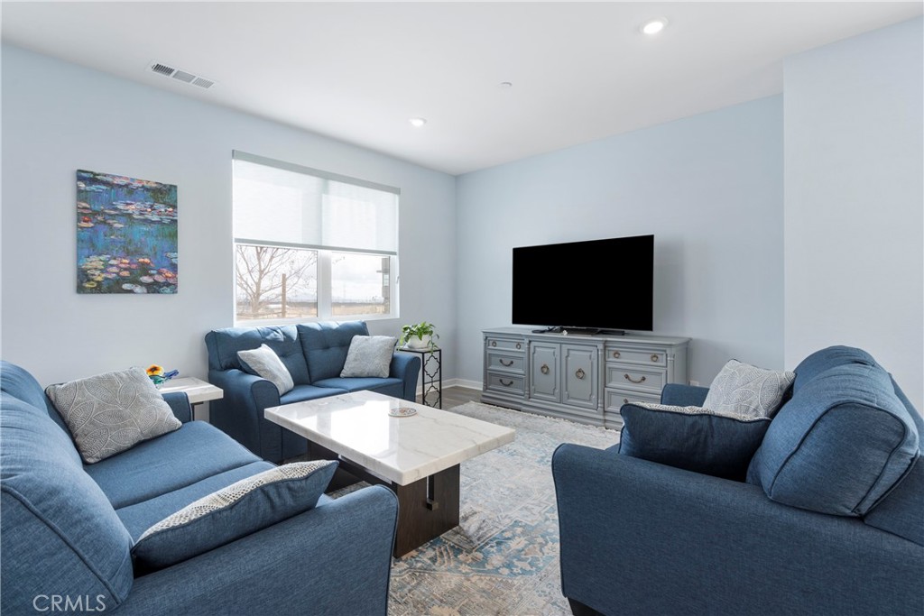 15820 Caterpillar Drive Property Photo 12