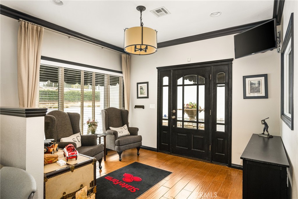 1580 S Harbor Boulevard Property Photo 6