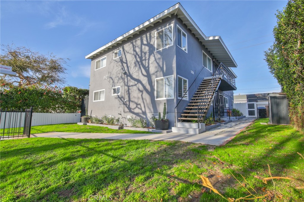 1921 19th Street Property Photo 3