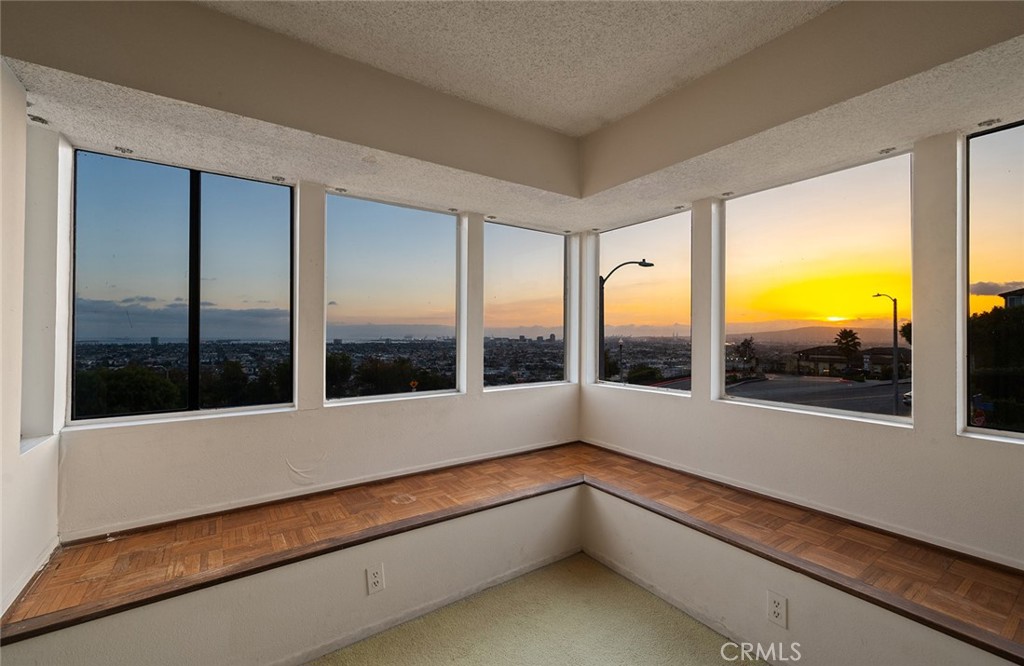 2240 Stanley Avenue 9 Property Photo