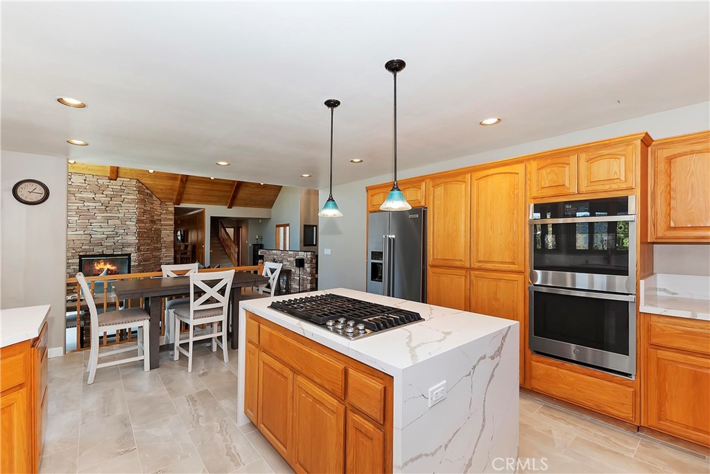 727 Villa Grove Avenue Property Photo 14