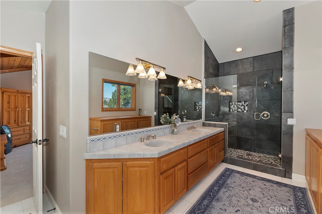 727 Villa Grove Avenue Property Photo 34