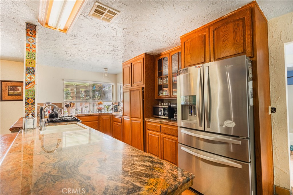 7165 Lyons Avenue Property Photo 13