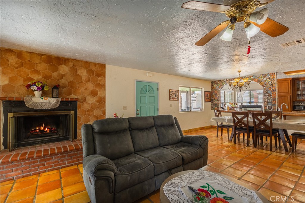 7165 Lyons Avenue Property Photo 14