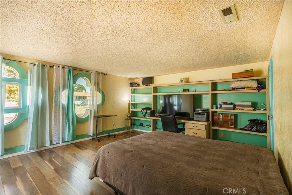 7165 Lyons Avenue Property Photo 22