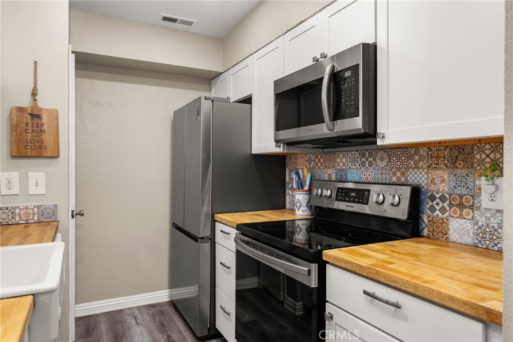 10655 Lemon Avenue 3706 Property Photo 6