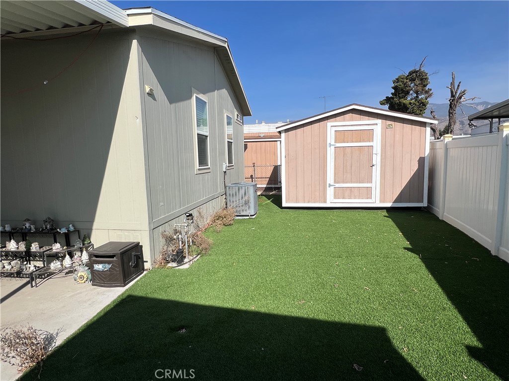 1315 E Marshall Boulevard 59 Property Photo 5