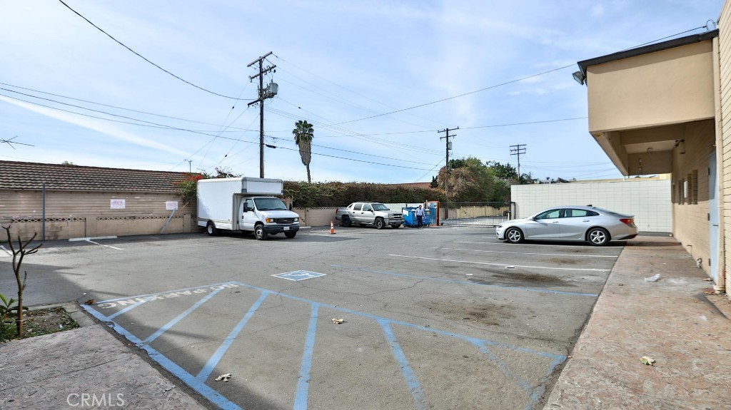 2010 W Lincoln Avenue Property Photo 16