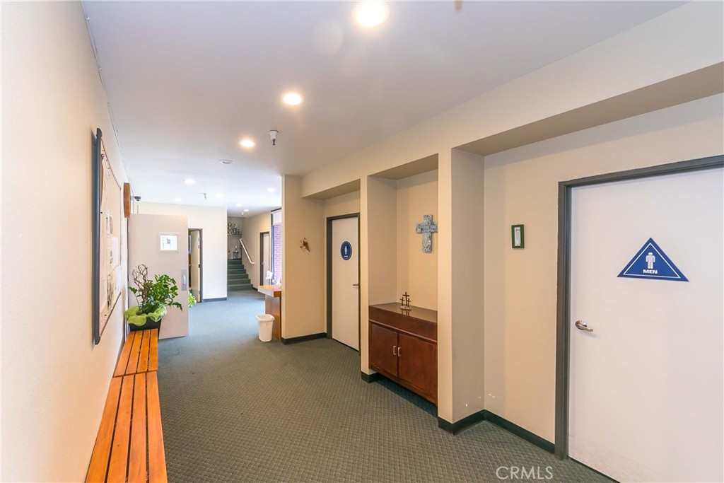13522 Goldenwest Street Property Photo 7