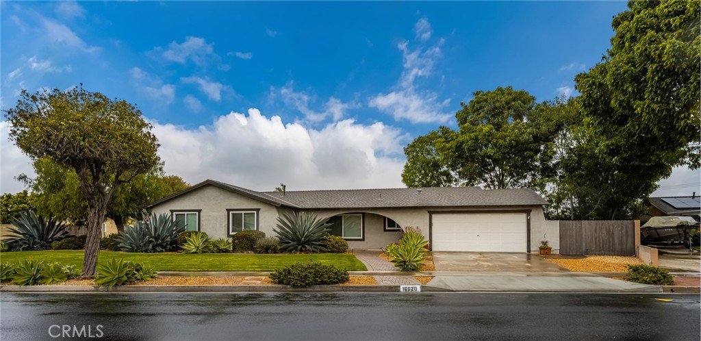 16620 Daisy Avenue Property Photo