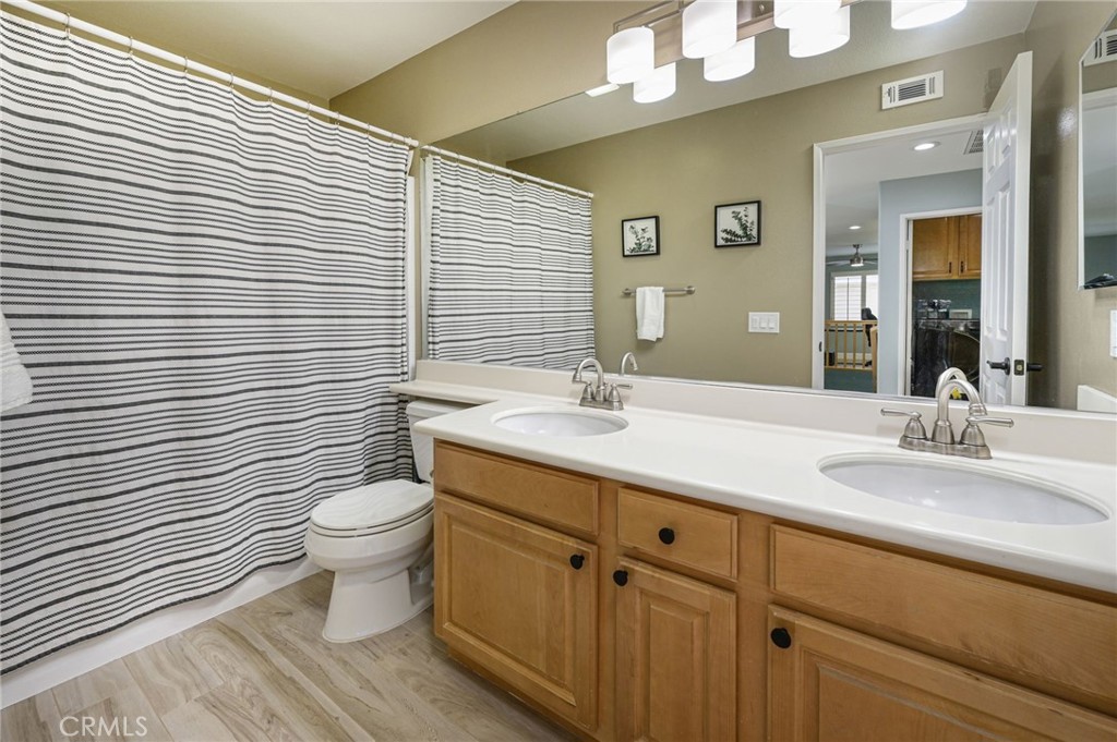 8851 E Heatherwood Road Property Photo 32