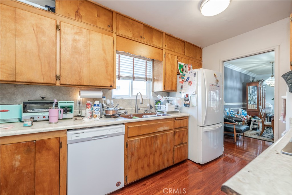 1805 W Brazil Street Property Photo 7