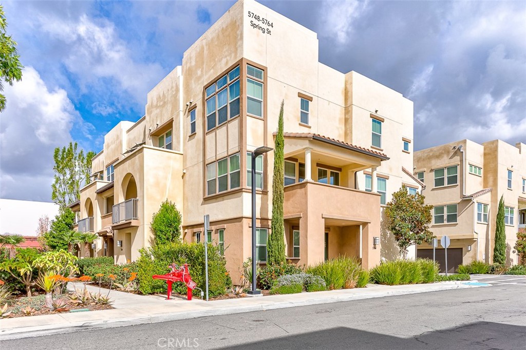 5756 Spring Street Property Photo