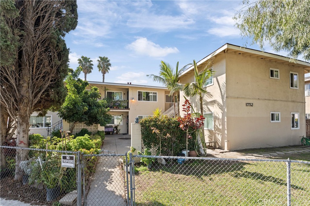 1752 W Sumac Lane Property Photo