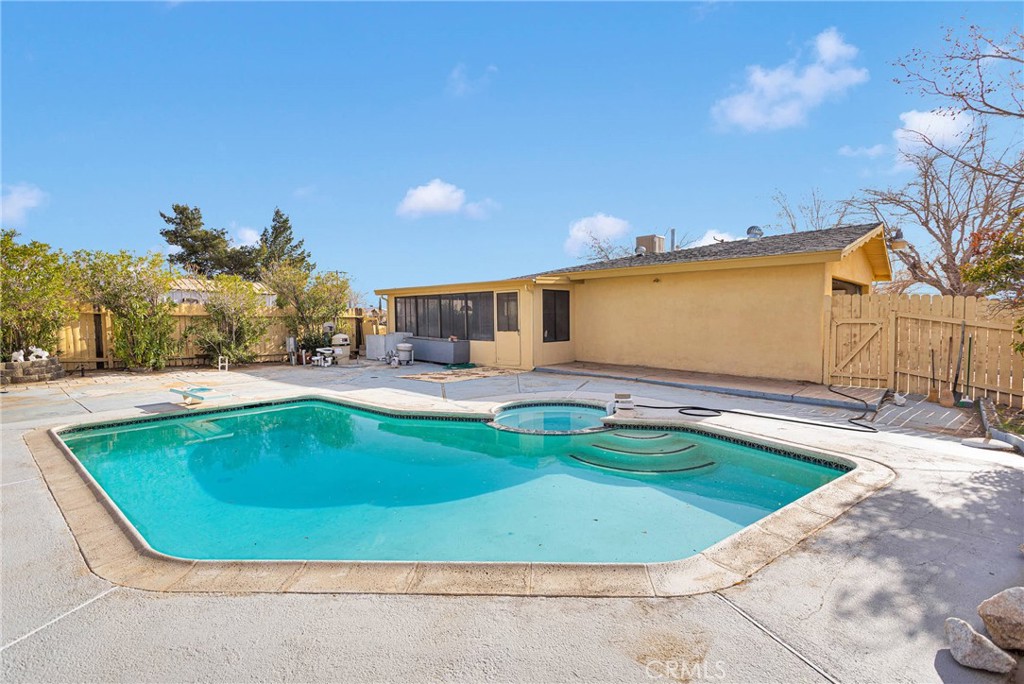 15539 Topango Rd. Property Photo 1