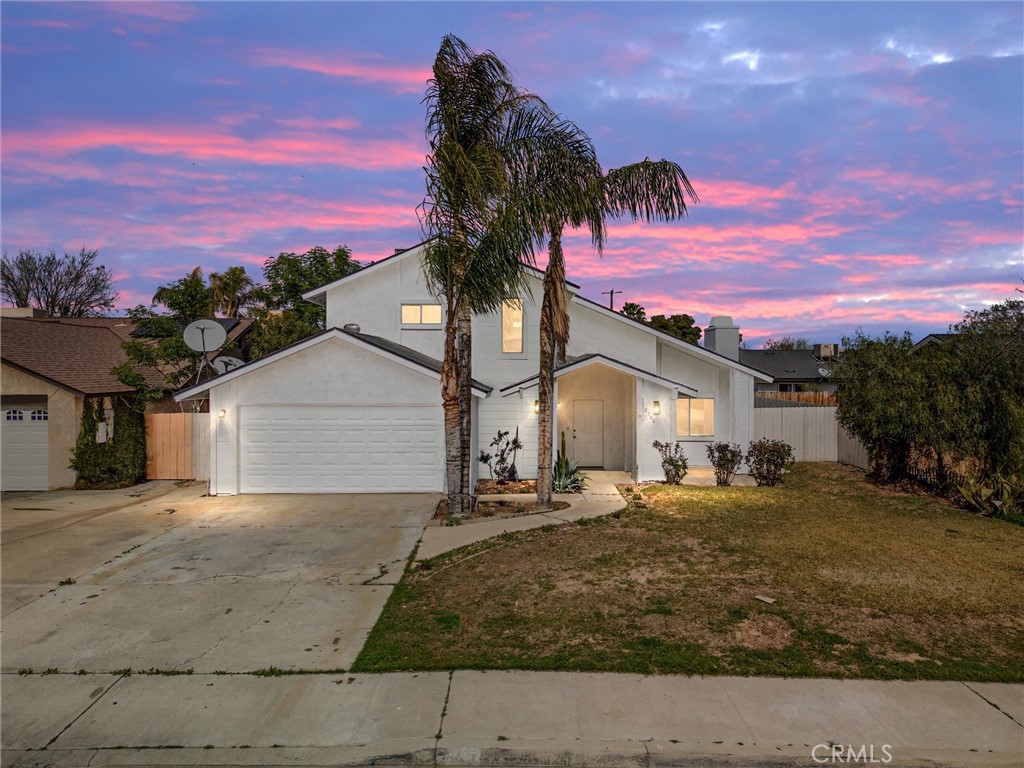 2100 Butterfield Avenue Property Photo 1