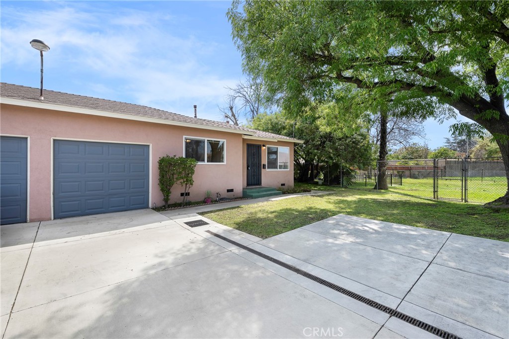 779 N Currier Street Property Photo