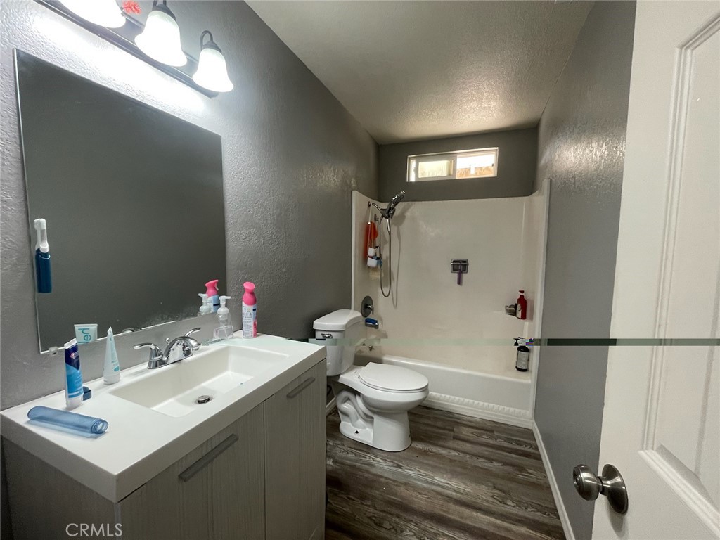 11105 A Avenue Property Photo 22