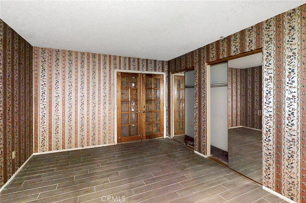 1204 W Victoria Street Property Photo 10