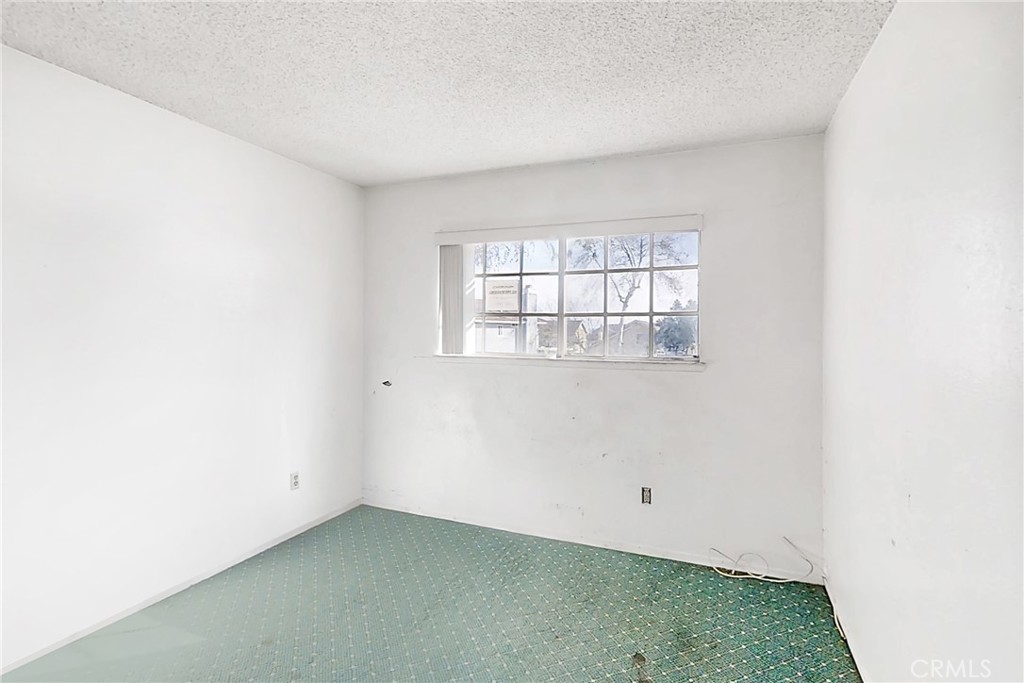1204 W Victoria Street Property Photo 15