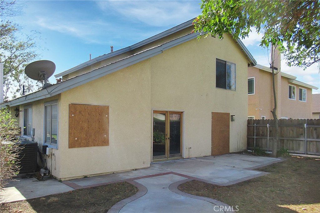 1204 W Victoria Street Property Photo 18