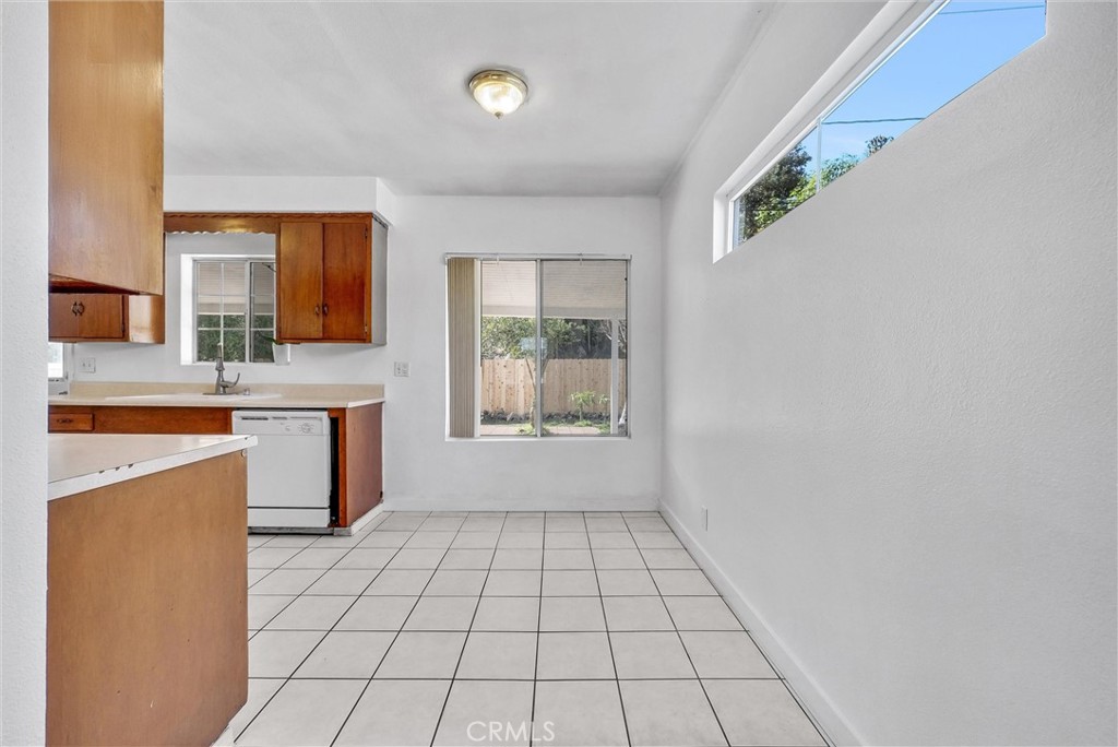 1960 Gregory Avenue Property Photo 9