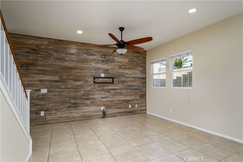 16442 El Revino Drive Property Photo 4