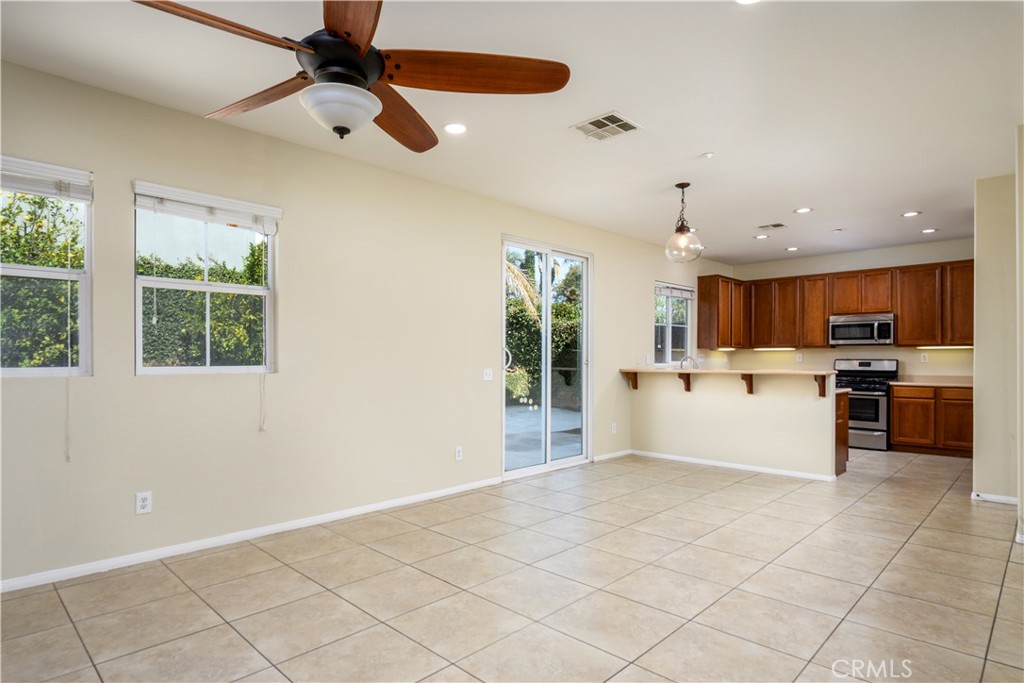 16442 El Revino Drive Property Photo 5