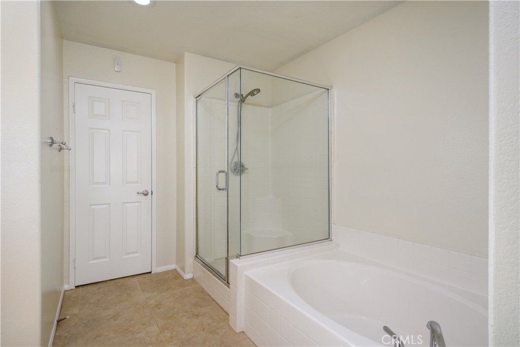 16442 El Revino Drive Property Photo 15